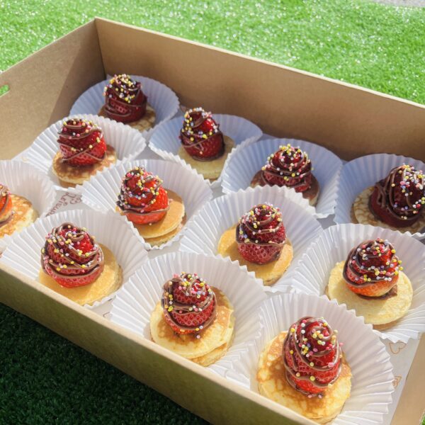 Mini Pancake with Strawberry and Nutella (12pcs)